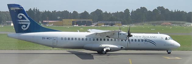 Christchurch</B> Dash 8 on takeoff Sept 2005