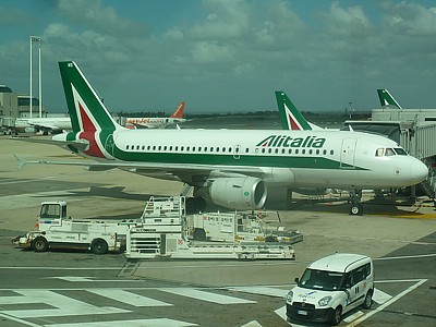 Alitalia Reviews Fleet Aircraft Seats Cabin Comfort