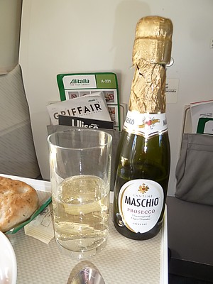 Alitalia Sparkling Wine inflight drinks
