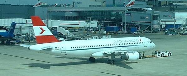 A320 at London Heathrow June 2004