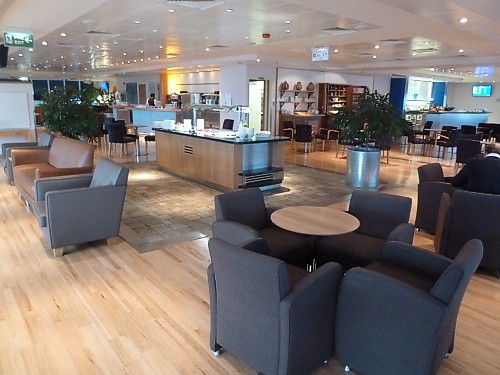British Airways Gatwick LGW Terraces Business Class lounge Jan 2011