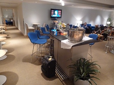 Chicago British Airways Terraces Business Class Lounge November 2011