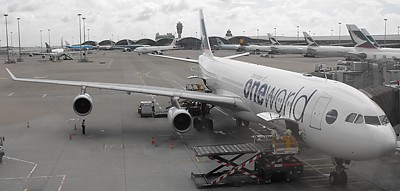 Cathay Pacific A340 at hong Kong Jan 2011