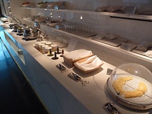 Cathay Pacific Hong Kong - The Wing Business lounge June 2011
