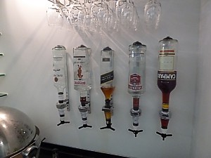 Cathay Pacific Hong Kong G16 lounge June 2011