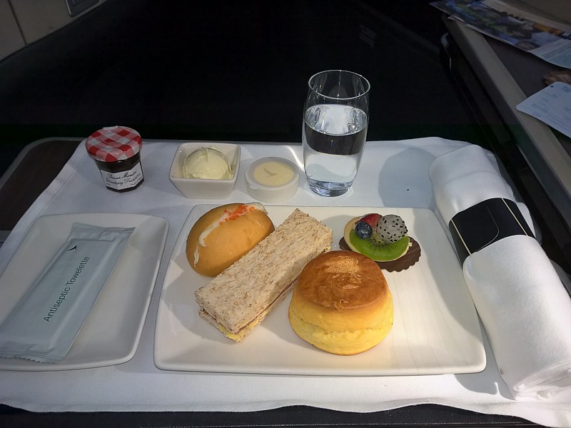 Cathay Pacific Inflight Meal Business Class HKG BKK July 2016