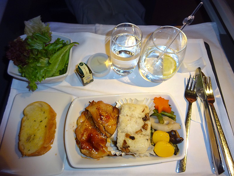 Cathay Pacific Inflight Meal Business Class HKG SYD July 2016