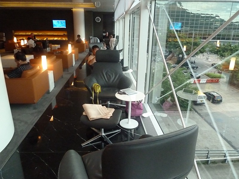 Cathay Pacific Hong Kong The Wing lounge entrance Jan 2011