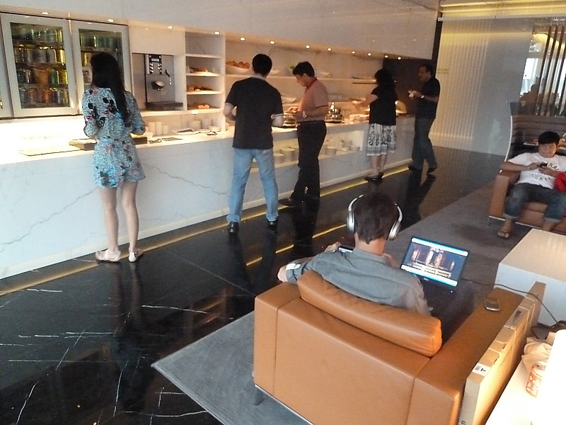 Cathay Pacific Hong Kong The Wing lounge entrance Jan 2011
