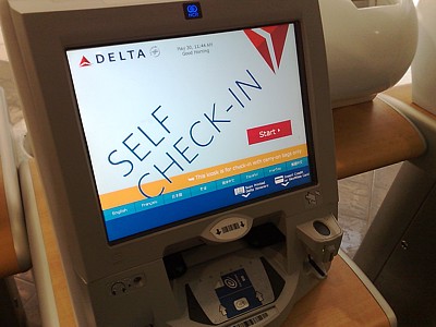 Delta checkin machine at Minneapolis June 2011