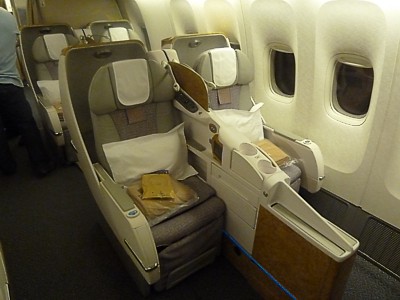 Emirates 777 Business Class seat Dec 2011