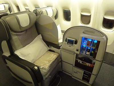 Emirates A380 First Class seat Dec 2011