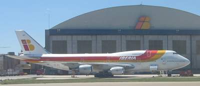 Iberia 747 at Madrid April 2005