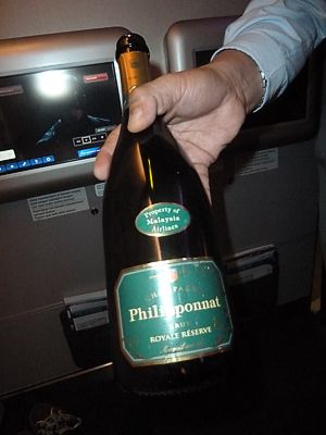 Malaysia Airlines Business Class inflight drinks KUL to Sydney July 2014