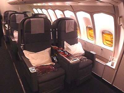 Qantas Business Class seat Boeing 747 June 2011