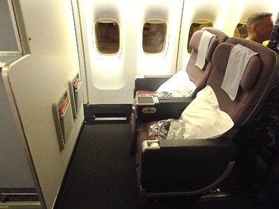Qantas premium economy seat Boeing 747 June 2011
