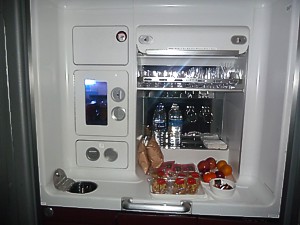 Qantas skybar the business class snackbar on an Airbus A380 Nov 2011