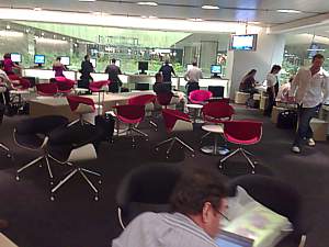 Singapore Qantas Club lounge Jan 2008