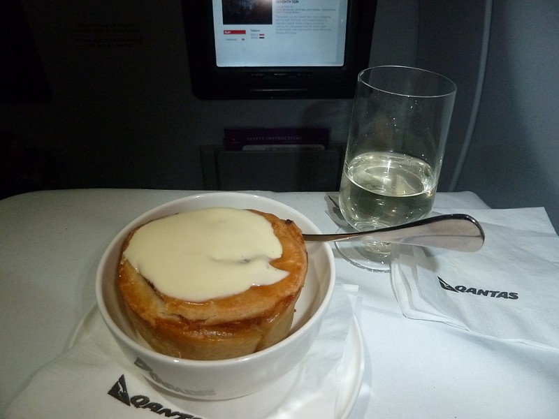 Qantas Inflight Meal Business Class SYD PER Jul 2015