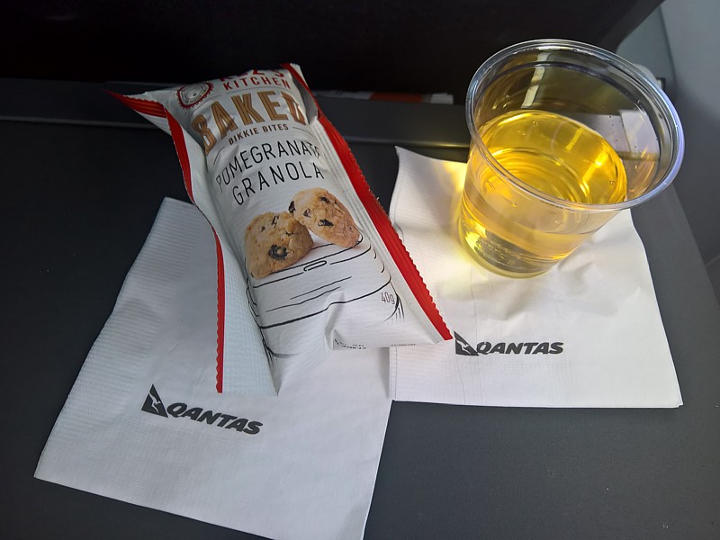 Qantas Inflight Meal Economy Class BNE SYD June 17