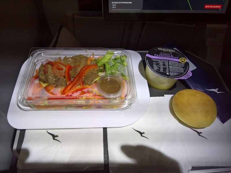 Qantas inflight meal Perth to London LHR June 18