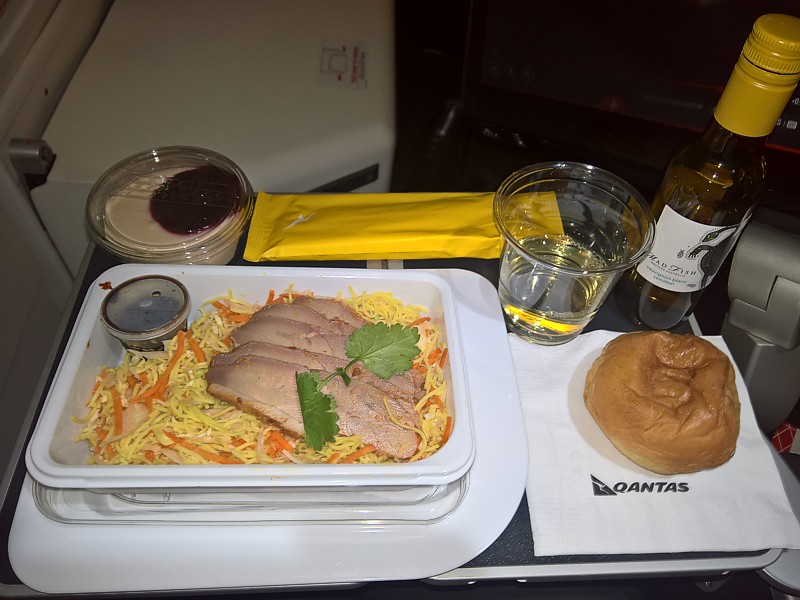 Qantas Inflight Meal Economy Class HKG BNE June 17