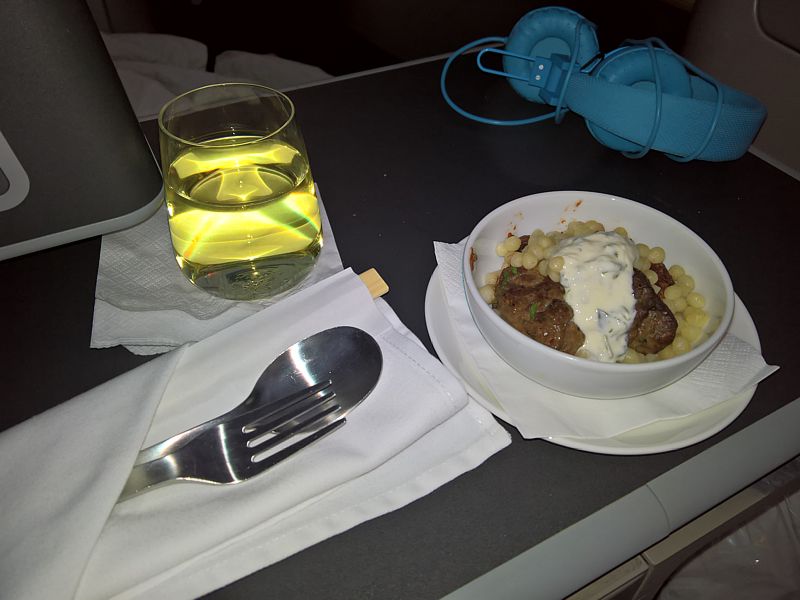 Qantas inflight meal Business Class SYD - HKG Dec 2018