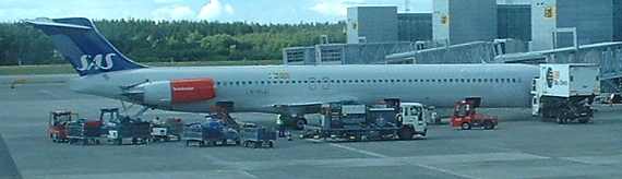 SAS MD82 at Stockholm Oct 2002