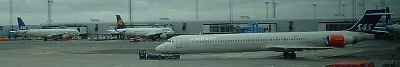 SAS MD87 at Copenhagen, with A330 behind Oct 2003