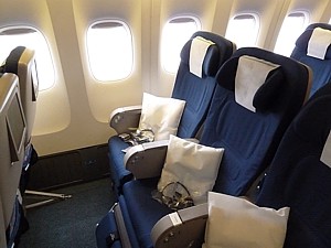 Air New Zealand Boeing 777 Premium Economy Class World Traveller Plus