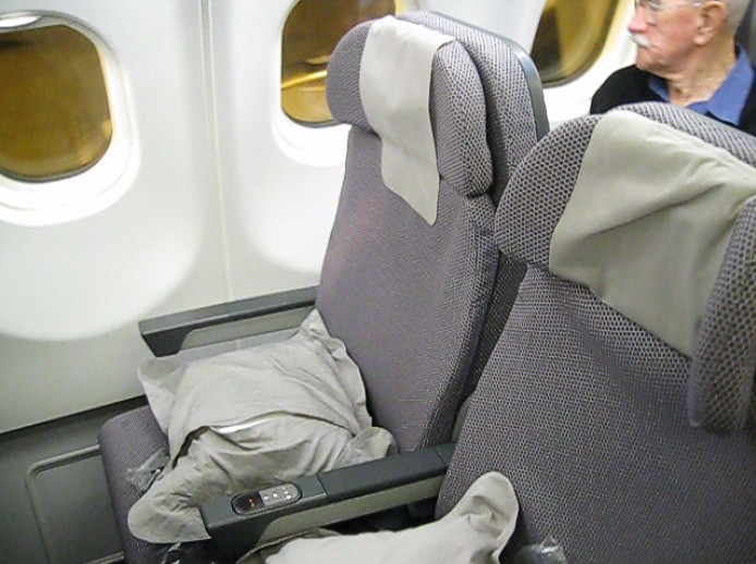 airbus a330 seating plan. Qantas A330 seating plan