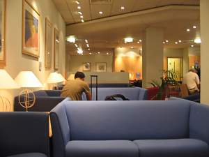 Singapore Airlines / bmi Paris Lounge May 2005