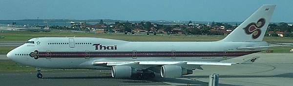 Thai 747-400 at Sydney Sept 2002