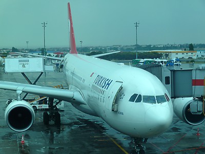 Turkish Airlines Boeing 777 at Istanbul June 2011