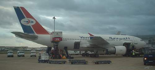 Yemen Airways A310 at LHR August 04