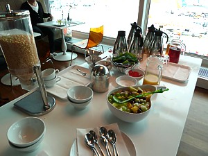 US Airways Club London Gatwick - No1 Lounge Gatwick June 2011