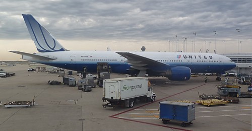 United Continental Boeing 777 at Chicago ORD - Nov 2011