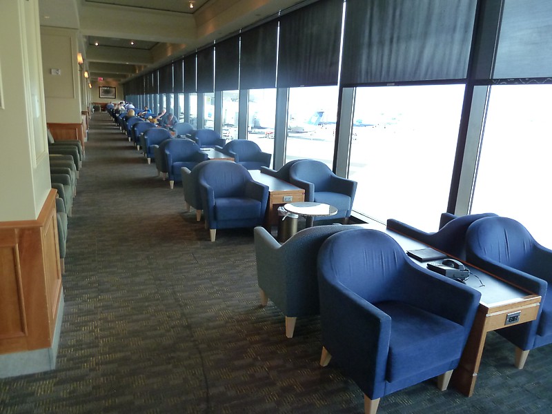 United Airlines San Francisco Domestic UnitedClub Business Class Lounge. Click here for next image.