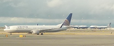 United Boeing 737 at San Francisco June 2011