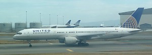 United 767 at San Francisco June 2011