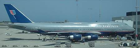 747-400 at Sydney Oct 2002