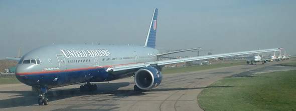 United 777 at London Heathrow in takeoff queue May 2003