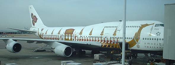 747-400 at LHR Nov 2002