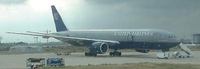 777 at Paris CDG August 2004